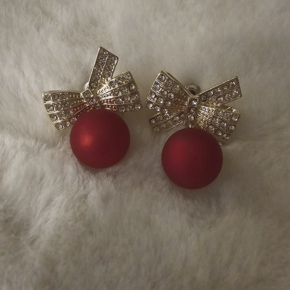 Beautiful Christmas Earrings!!